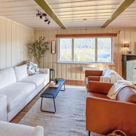 3 Bedroom Stunning In *
